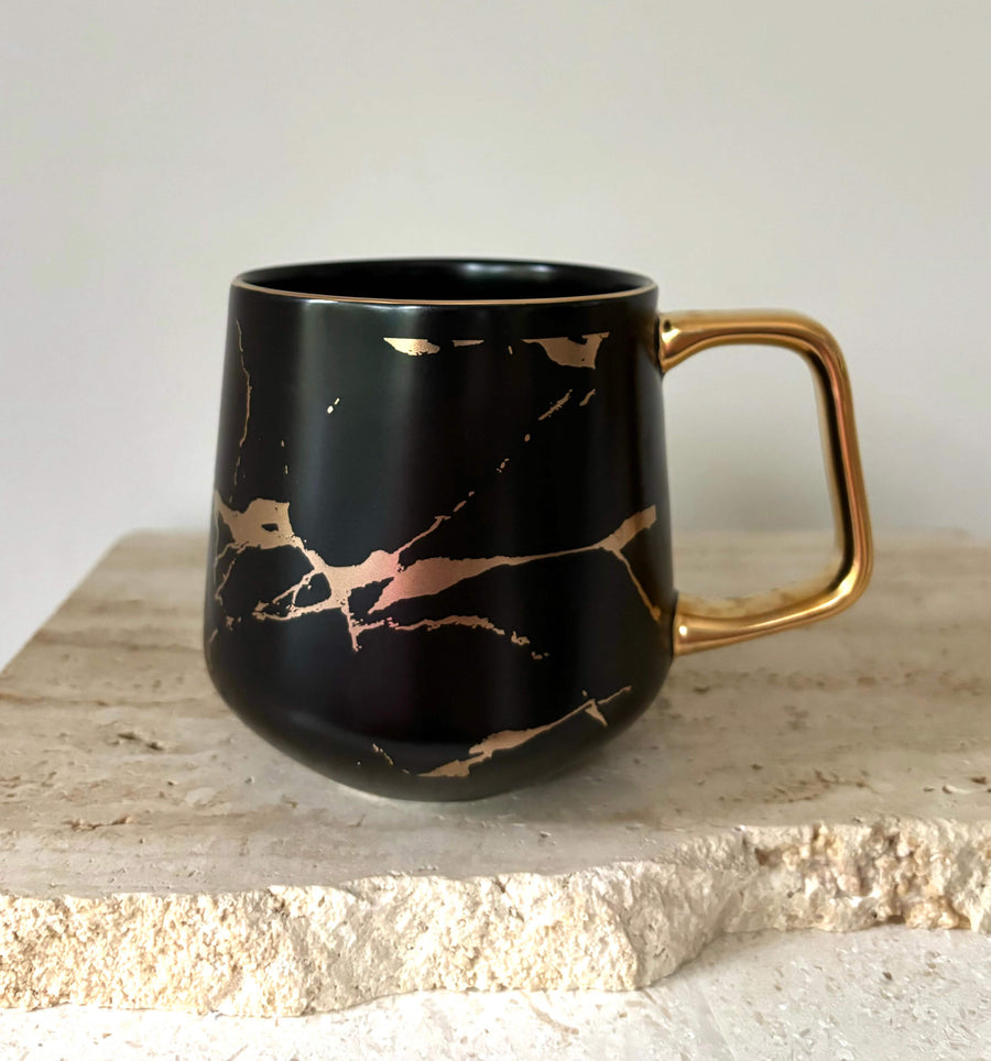 black lightning gold mug