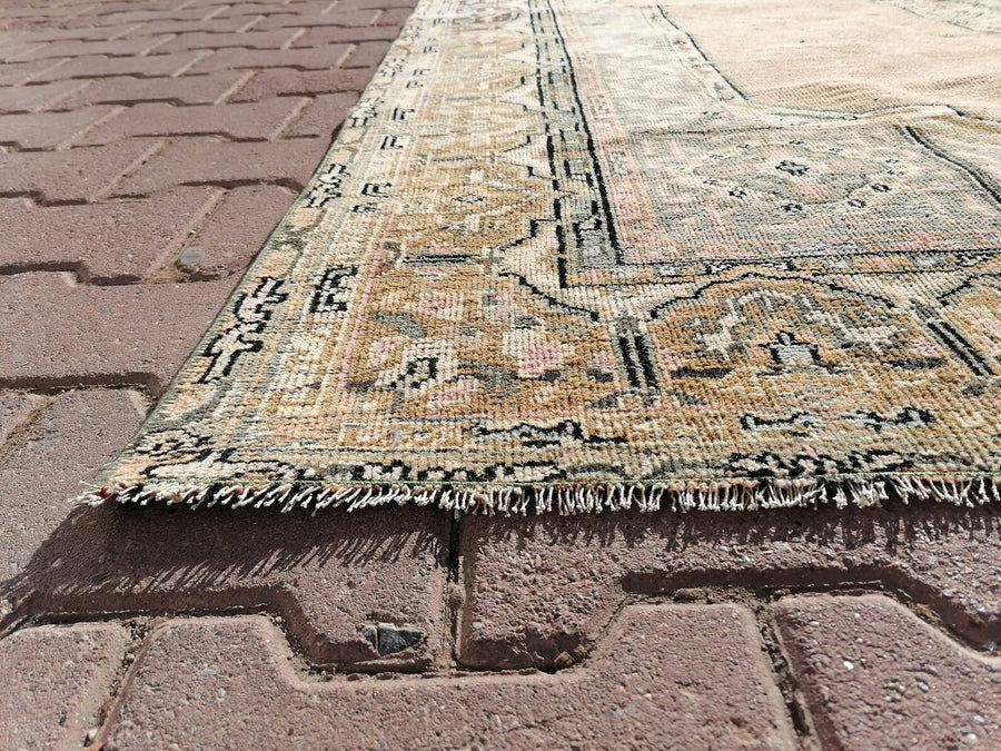 Orla Oushak vintage rug