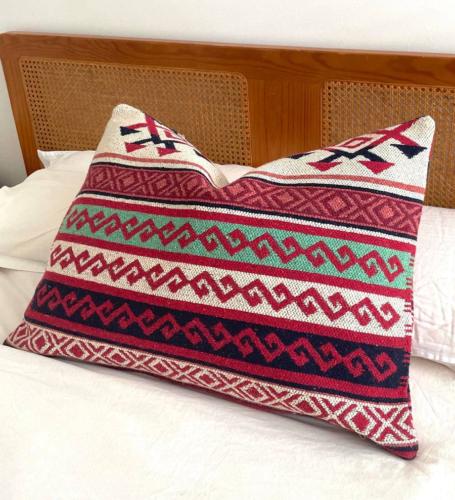 Zora | Kilim cushion