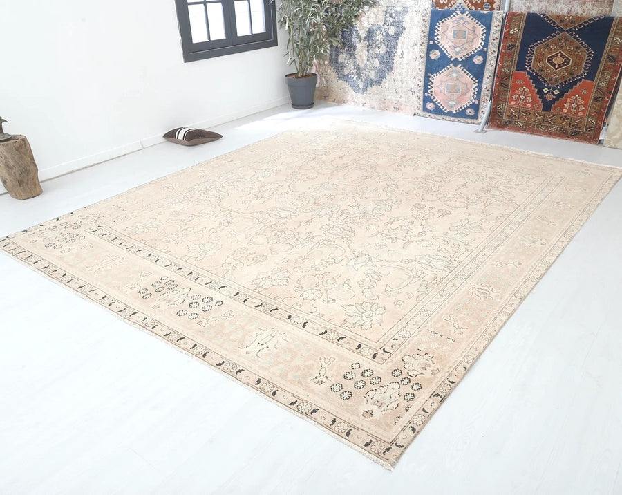 Turkish Beige vintage rug | XL