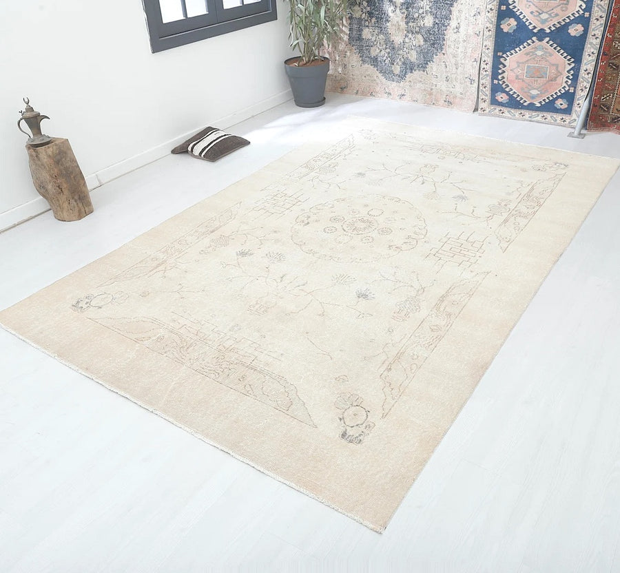 Sandy Bay vintage rug | Large